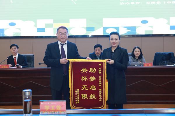 d5e07b6bd39b44b88af79eae5117d8ea.jpg d5e07b6bd39b44b88af79eae5117d8ea.jpg