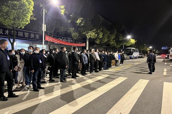 4ae81c7817584e2382c820fa2af26801.jpg 4ae81c7817584e2382c820fa2af26801.jpg