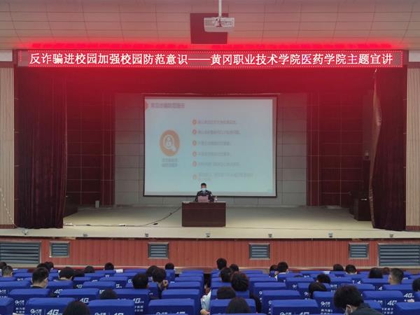 e09658865c4448b9b1b3625af30a1131.jpg e09658865c4448b9b1b3625af30a1131.jpg