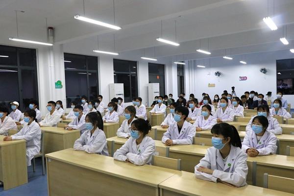 284d990453e54965a9f247165234f26d.jpg 284d990453e54965a9f247165234f26d.jpg