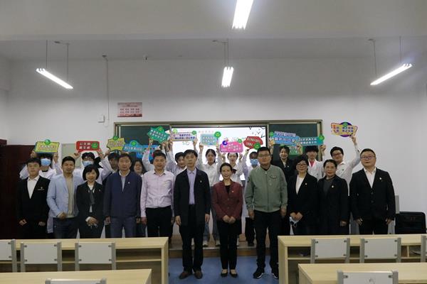 b098da00b5774343938b1e45314ededa.jpg b098da00b5774343938b1e45314ededa.jpg