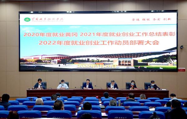 3e32d79c0b9c46599a6eae7c7ab4a80e.jpg 3e32d79c0b9c46599a6eae7c7ab4a80e.jpg