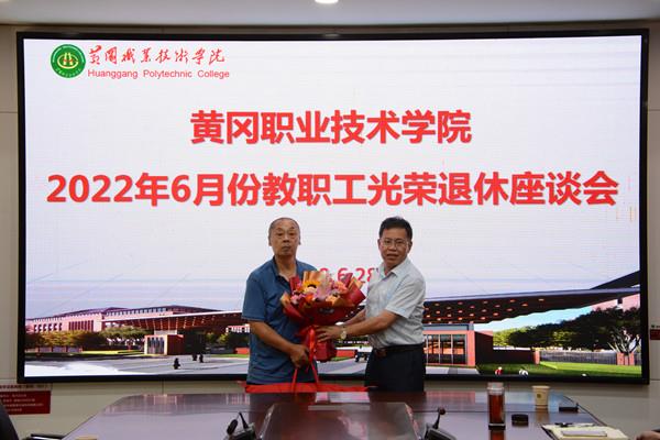 a609fbd401c343d7b50fee01a9dbd38f.jpg a609fbd401c343d7b50fee01a9dbd38f.jpg