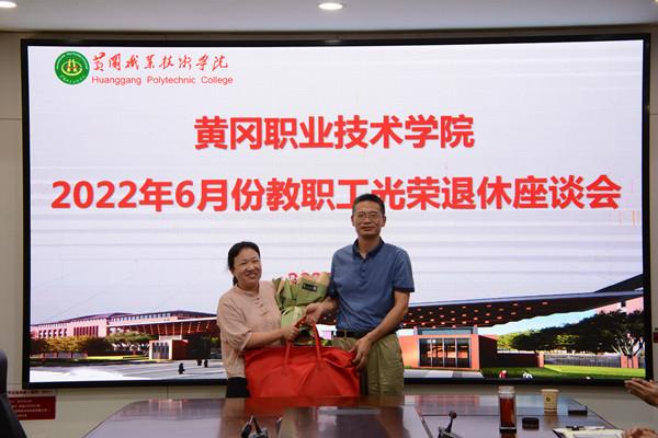 eaefb4688f2848cdbff43232ca0aec92.jpg eaefb4688f2848cdbff43232ca0aec92.jpg