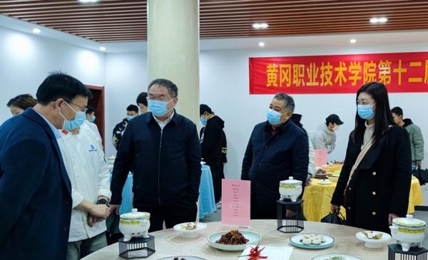 c1cb4edf5e8e4a0a97f96cb5887cb4b6.jpg c1cb4edf5e8e4a0a97f96cb5887cb4b6.jpg