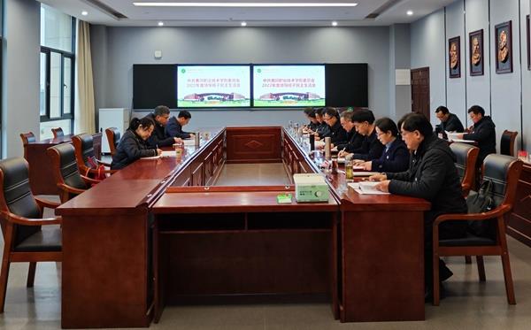 5570e6b1342a46c79a5f486b376f6e0c.jpg 5570e6b1342a46c79a5f486b376f6e0c.jpg