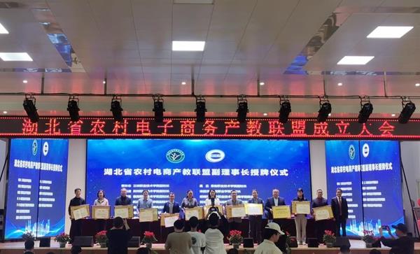 8c90f745bc444b4d9de5d7b64ea4ef3f.jpg 8c90f745bc444b4d9de5d7b64ea4ef3f.jpg