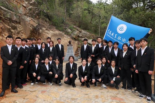 4e217a235399472ba6dc4cd2bb5c5f74.jpg 4e217a235399472ba6dc4cd2bb5c5f74.jpg