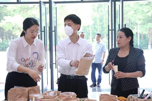 df5e3ab83d0d478d941fbf088f7febcd.jpg df5e3ab83d0d478d941fbf088f7febcd.jpg