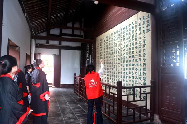 b55c669571624ef0bb840eaa5a584ad9.jpg b55c669571624ef0bb840eaa5a584ad9.jpg