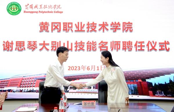 84bb4a5a1abd445f9c7974ccf523c9ae.jpg 84bb4a5a1abd445f9c7974ccf523c9ae.jpg