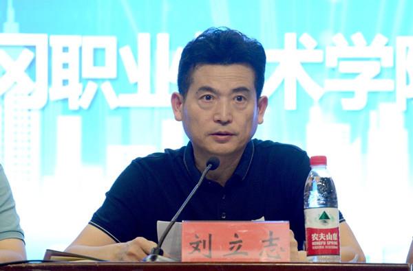 0df2366604a04ee888ecc4c42e2ad205.jpg 0df2366604a04ee888ecc4c42e2ad205.jpg