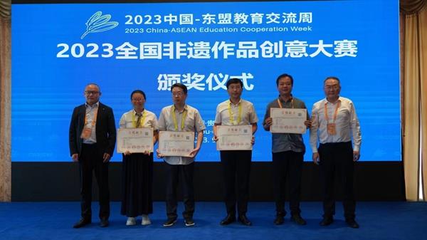 b806963f8c674575924adc2accee5b4e.jpg b806963f8c674575924adc2accee5b4e.jpg