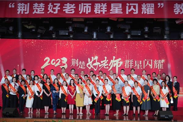 6b439b2db0784314913651869f690e03.jpg 6b439b2db0784314913651869f690e03.jpg