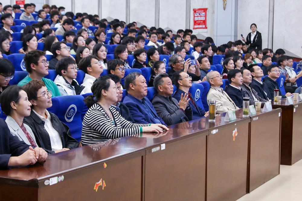 0fa81746f20347aabb0135713515ed52.jpg 0fa81746f20347aabb0135713515ed52.jpg