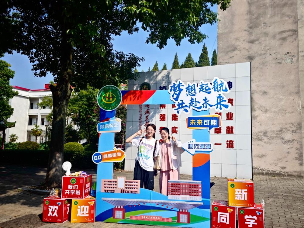 80d536ed3bba4f14a9f6276e509e7ad3.jpg 80d536ed3bba4f14a9f6276e509e7ad3.jpg