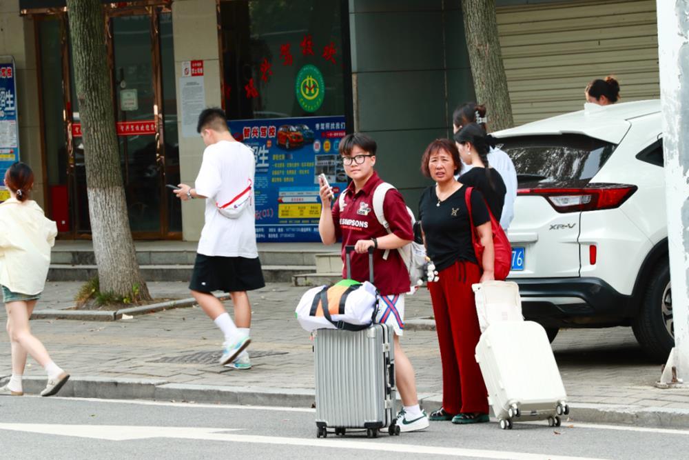 a1ee4b46184041019472c10c2ca3b8ae.jpg a1ee4b46184041019472c10c2ca3b8ae.jpg