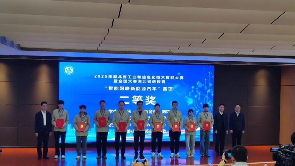 4d756c0108d84c8e9940f2a1daace305.Jpeg 4d756c0108d84c8e9940f2a1daace305.Jpeg